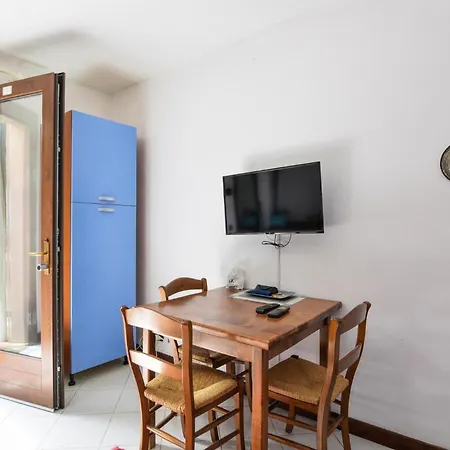 1 Bedroom Gorgeous In Apartment